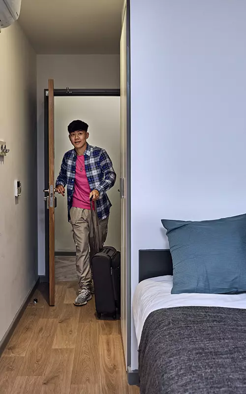 Student arriving at student accommodation