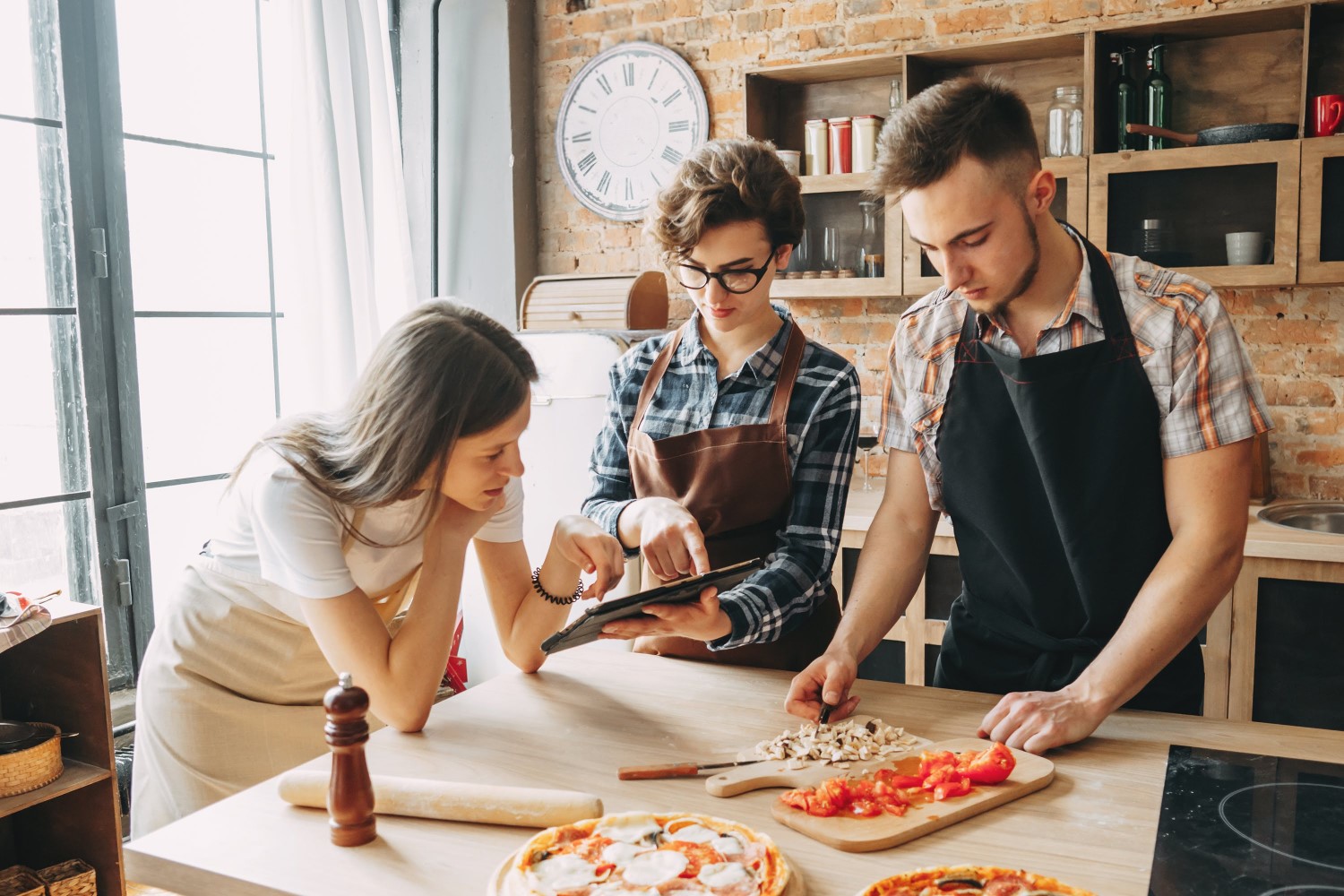 How to have fun with your flatmates without leaving your flat | Unite