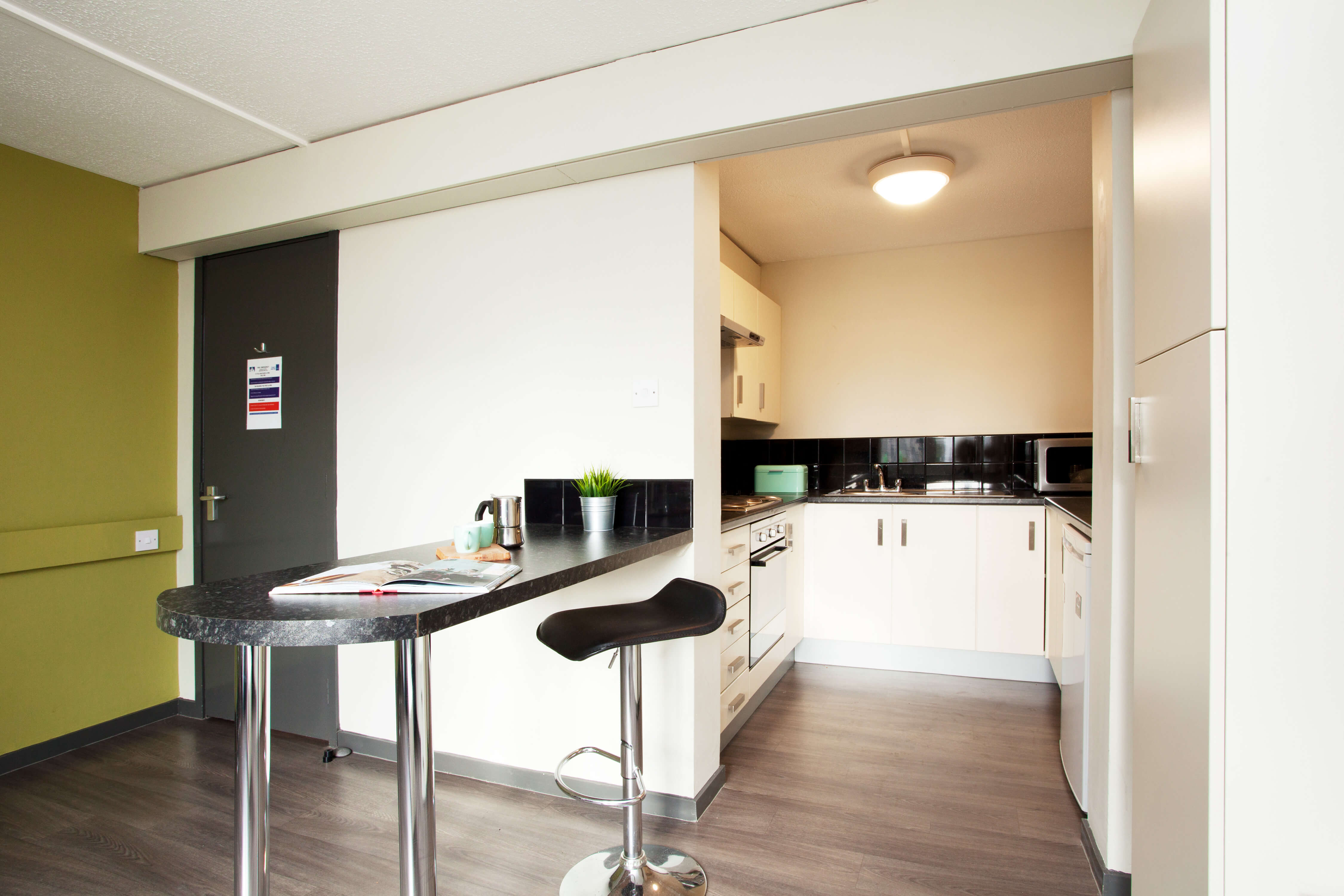 Breakfast bar and kitchen