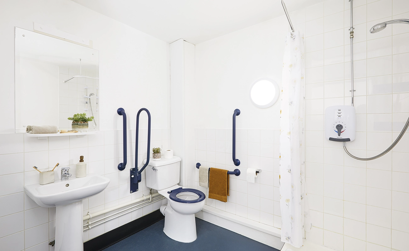 Bathroom in an Accessible Ensuite Classic room