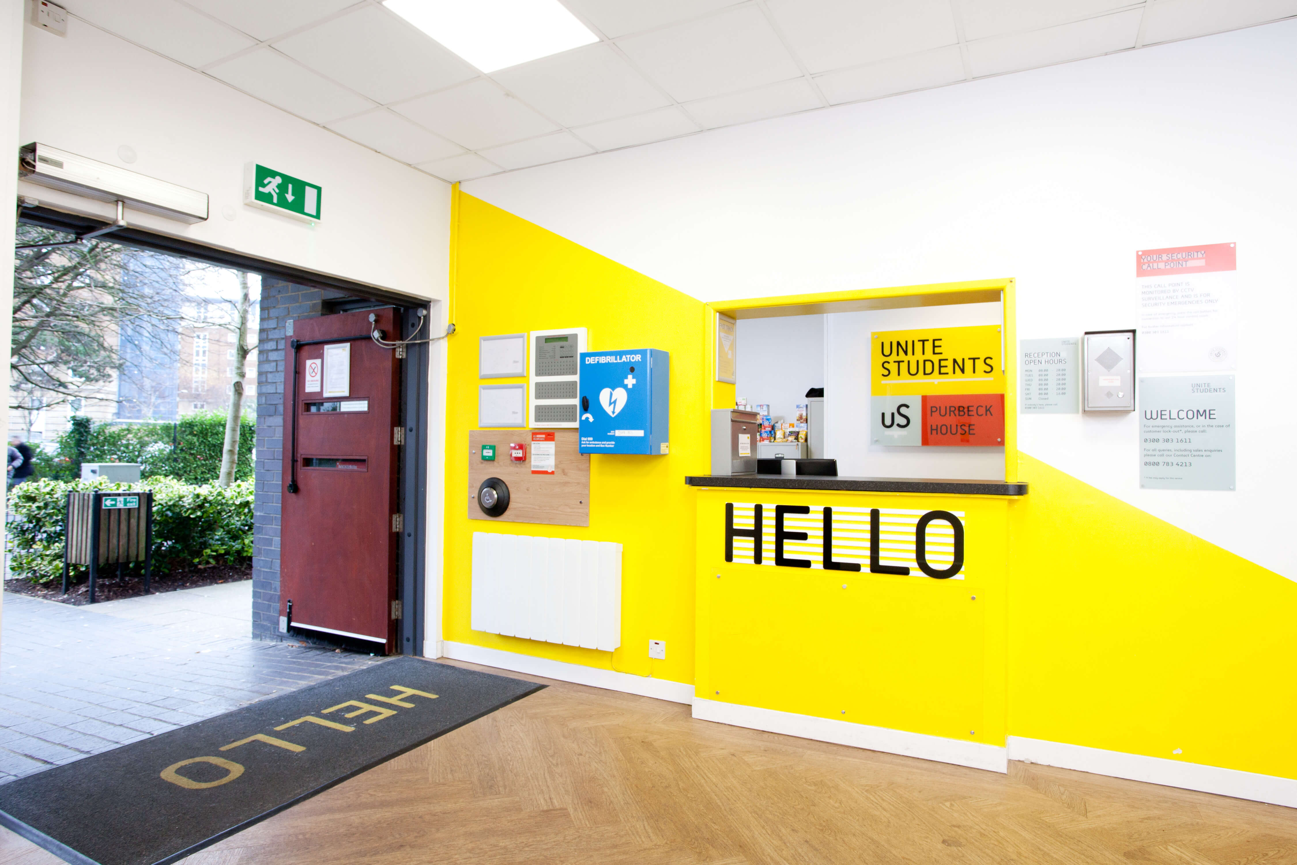Reception desk