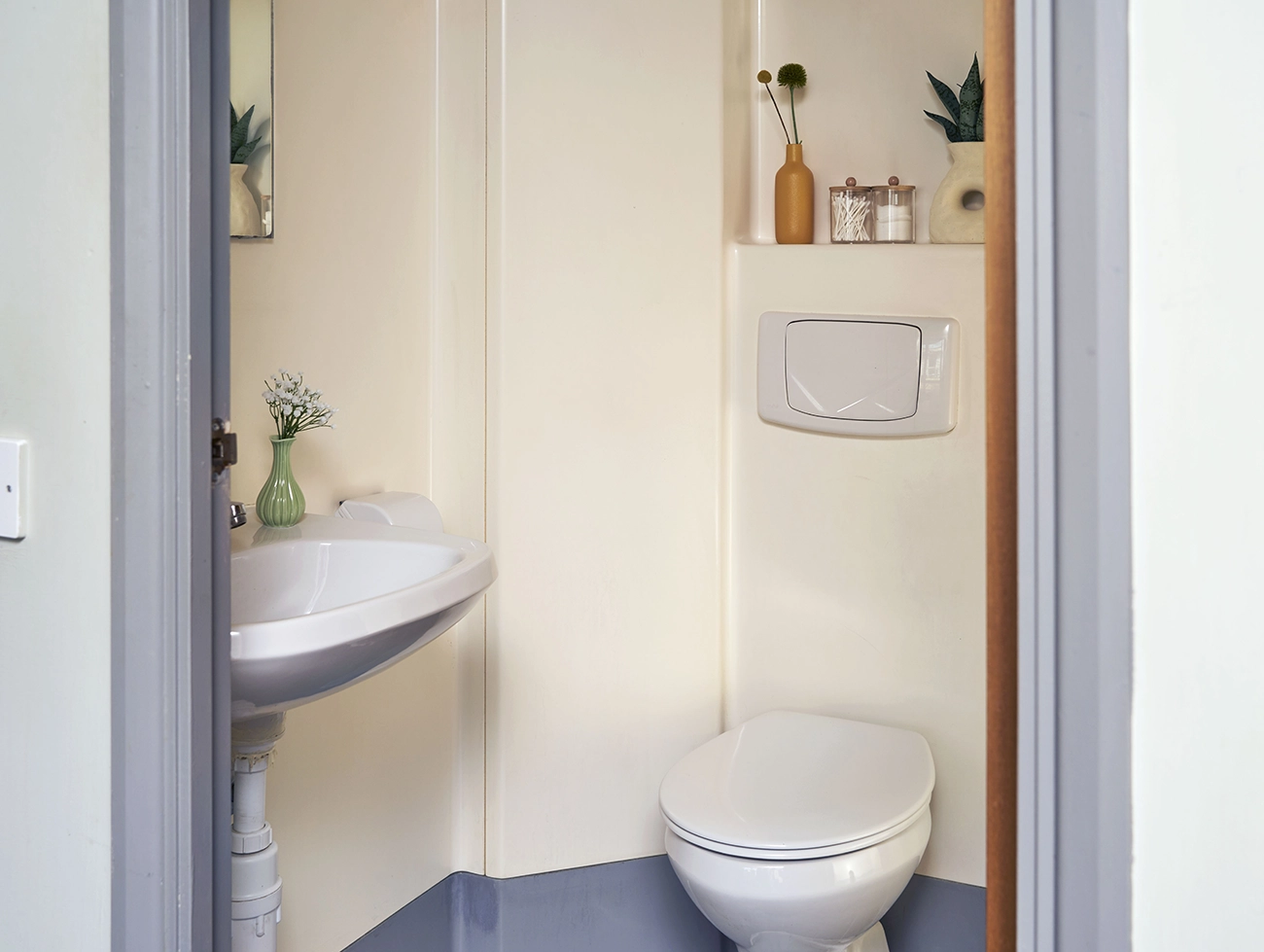 Studio bathroom