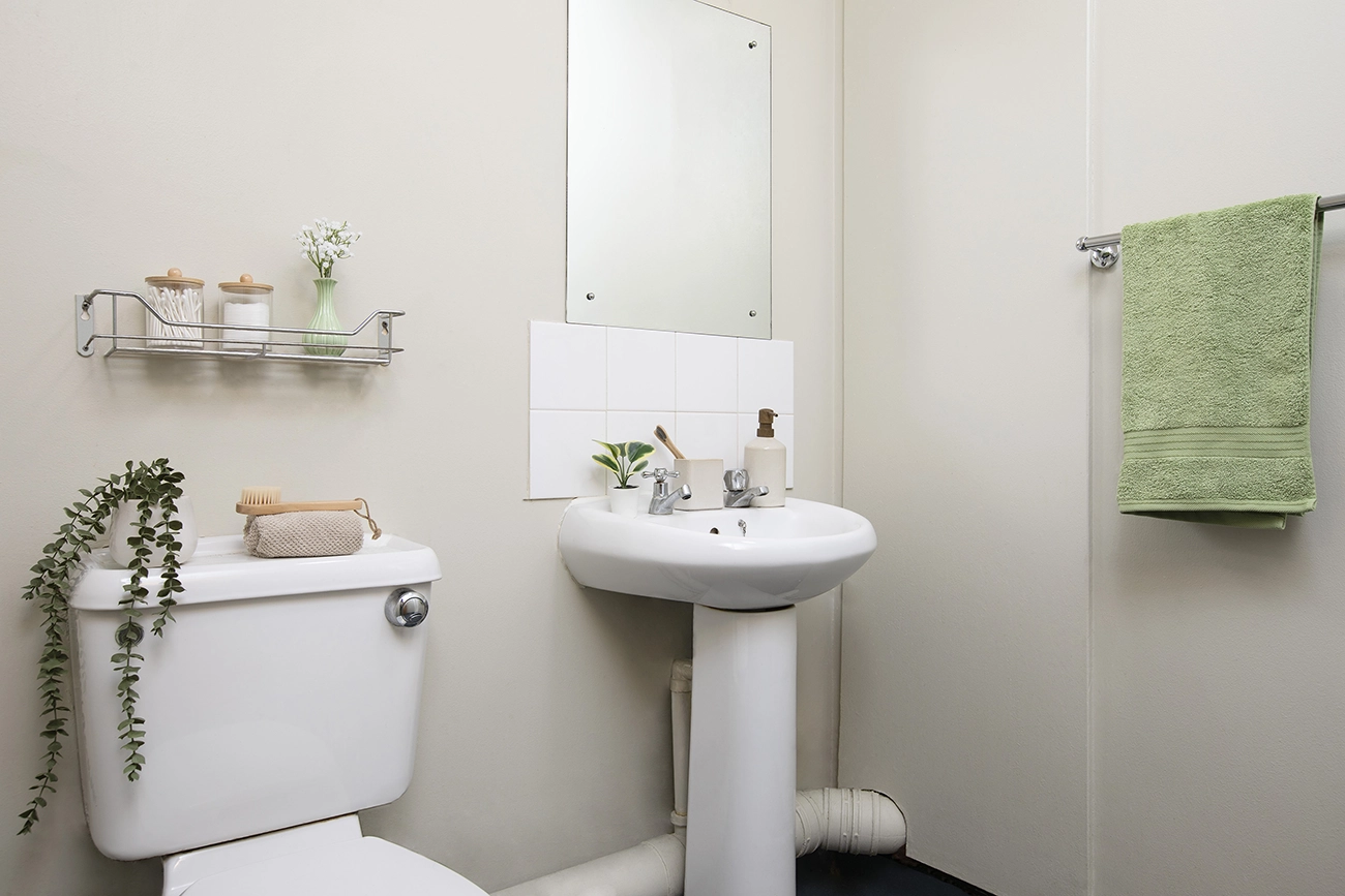 Shared bathroom for non ensuite rooms