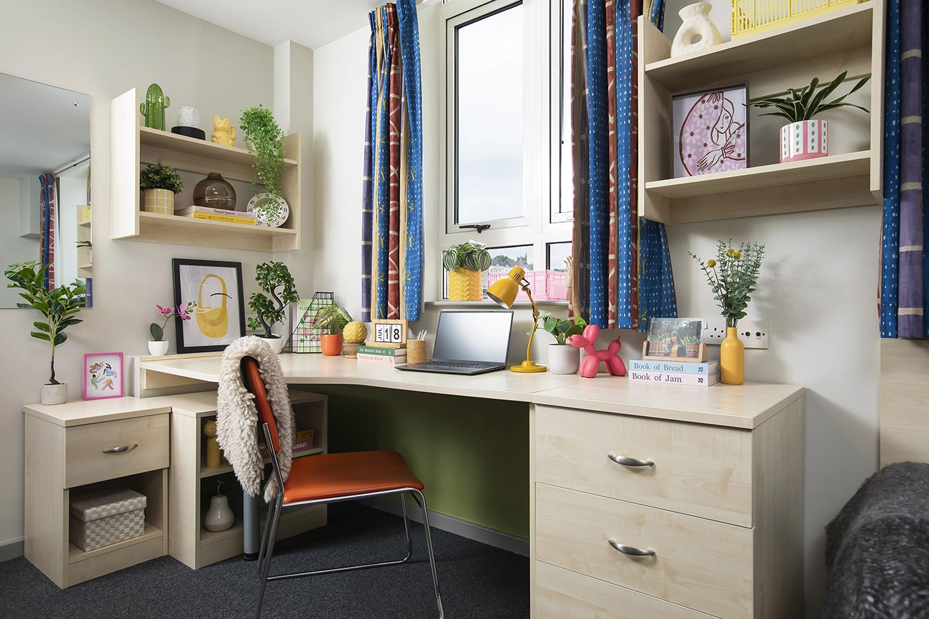 Study space in a Studio Classic