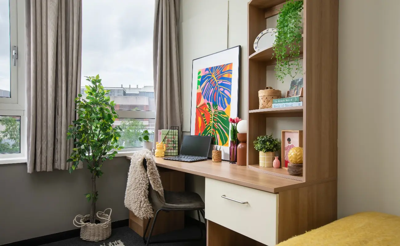 Non en-suite room