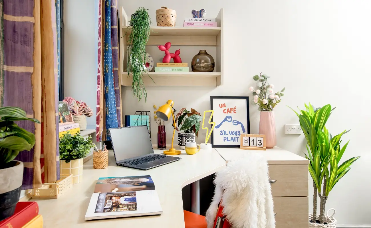 Study space in an Ensuite Classic