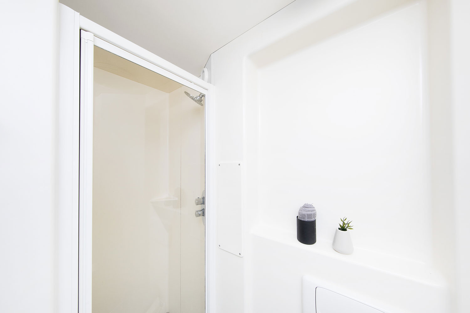 Premium Range 1 En-suite room at Clodien House