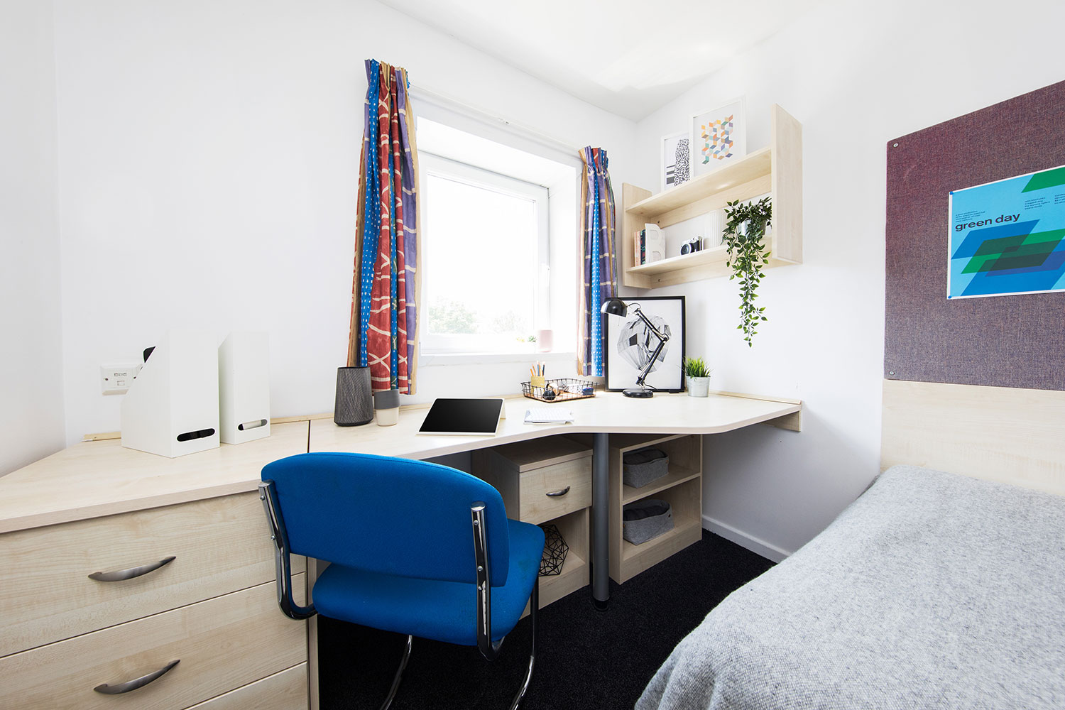 Premium Range 1 En-suite room at Clodien House