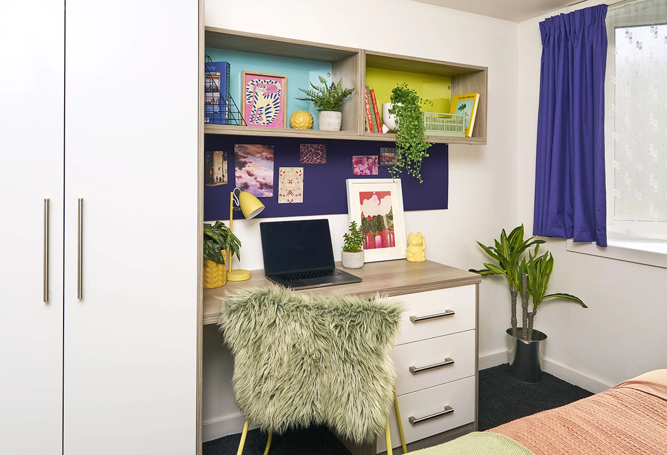 Study space in an En-suite room