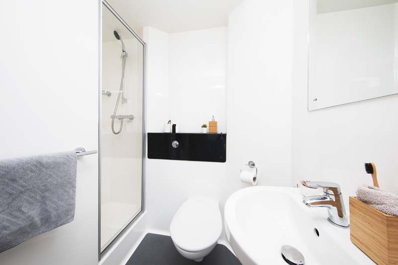 Bathroom in a Classic Studio (representative of Premium Range 1 Studio)