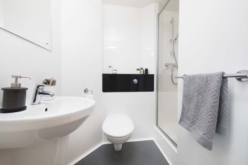 Bathroom in a Classic Studio (representative of Premium Range 1 Studio)