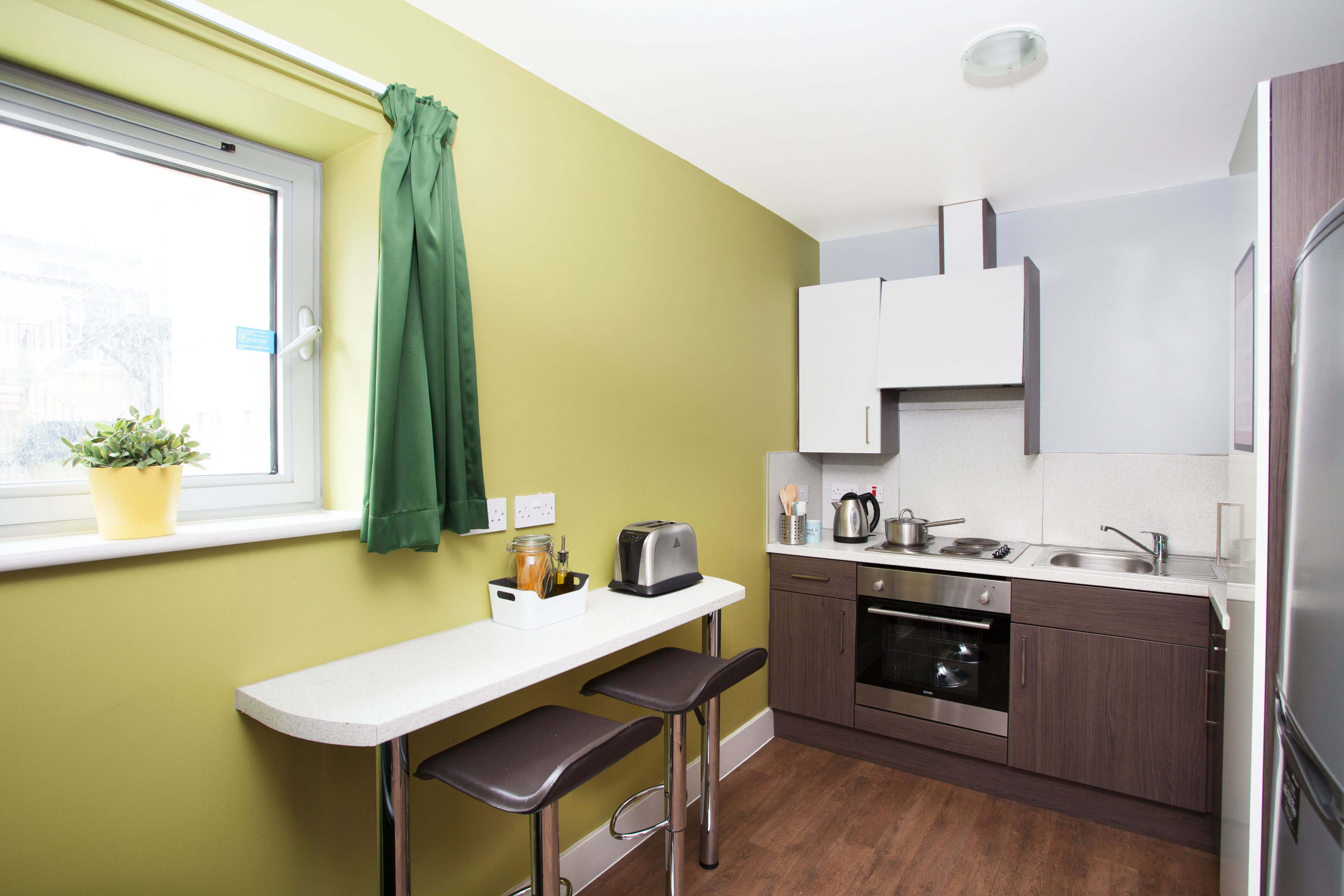 Classic Two Bedroom Flat at Sugarhouse Close
