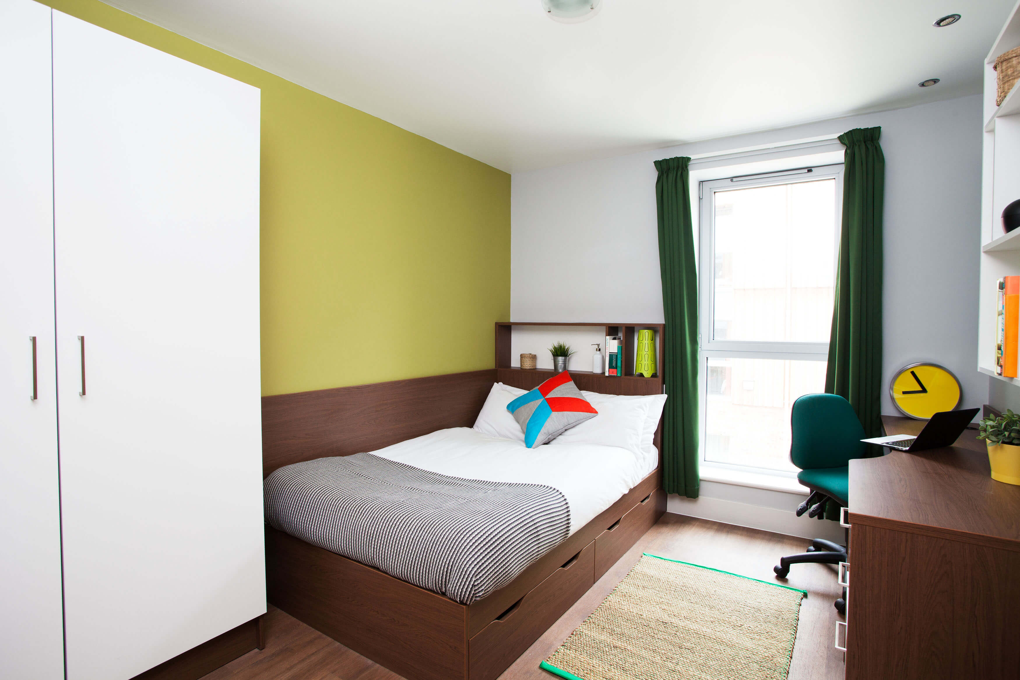 Classic Two Bedroom Flat at Sugarhouse Close