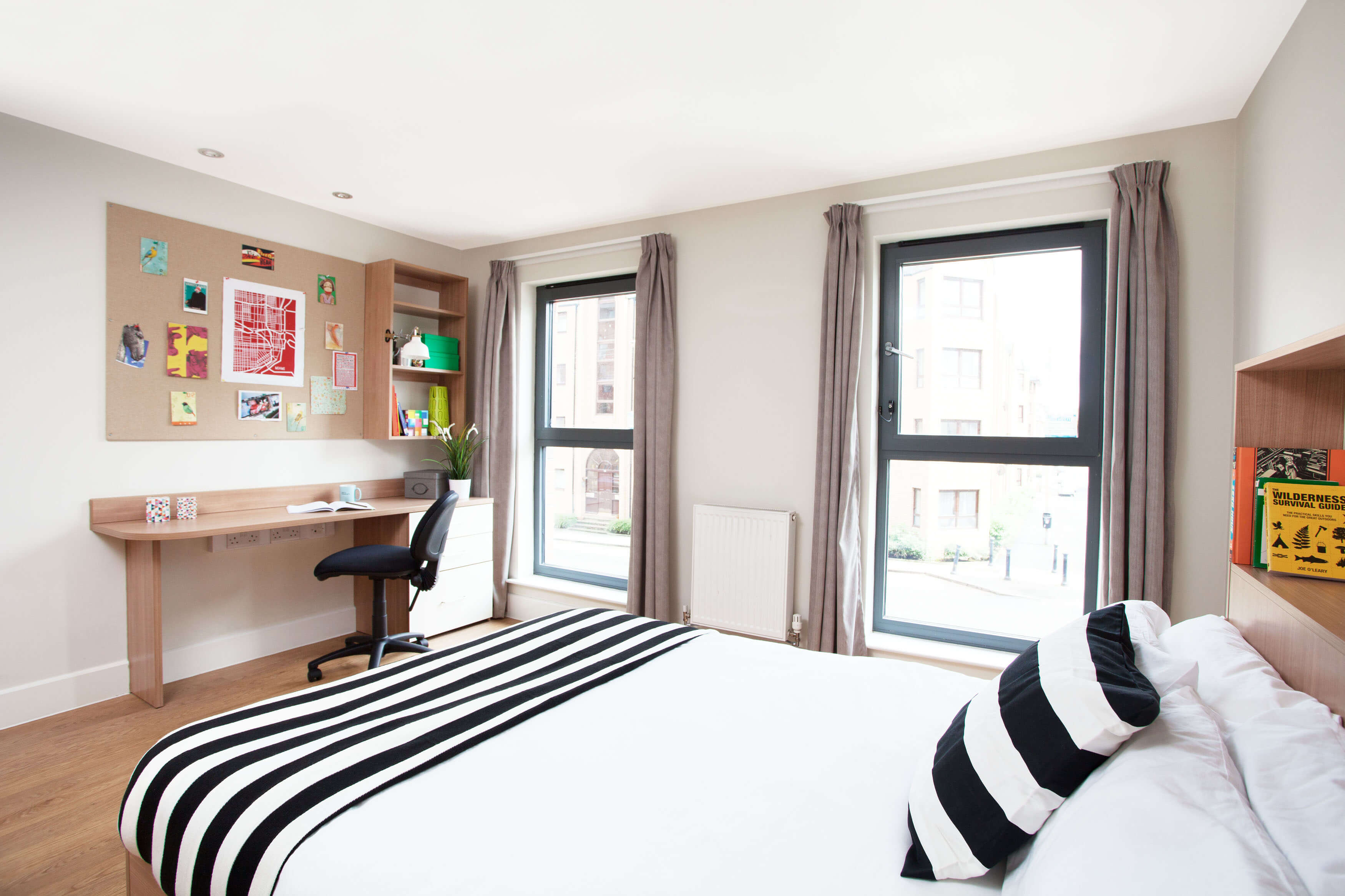 Premium Range 2 En-suite room at Kelvin Court