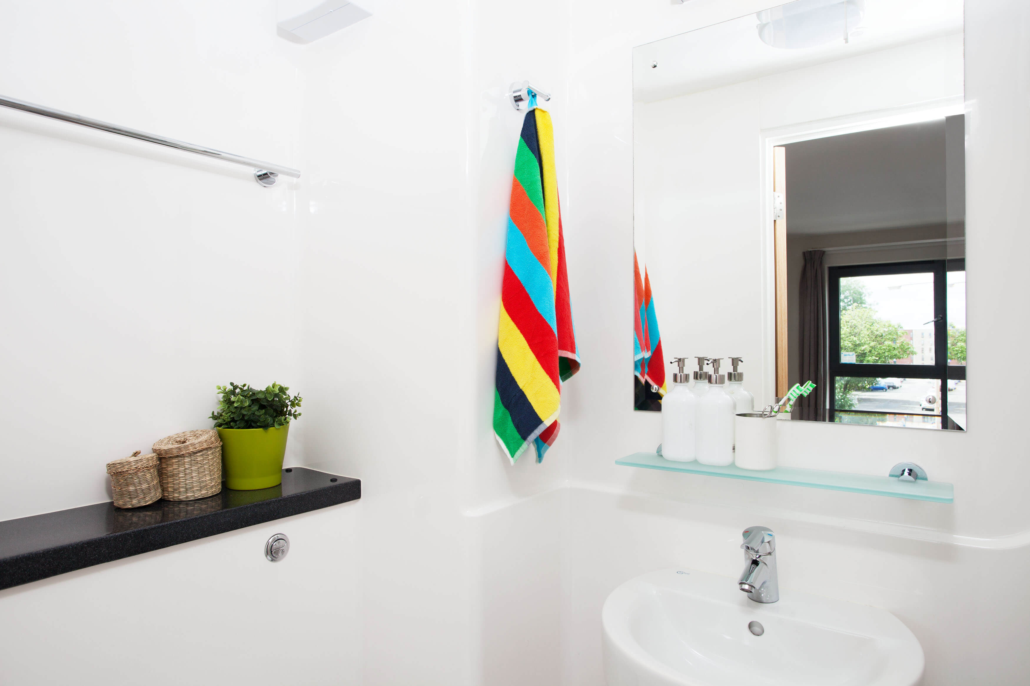 Premium Range 2 En-suite room at Kelvin Court