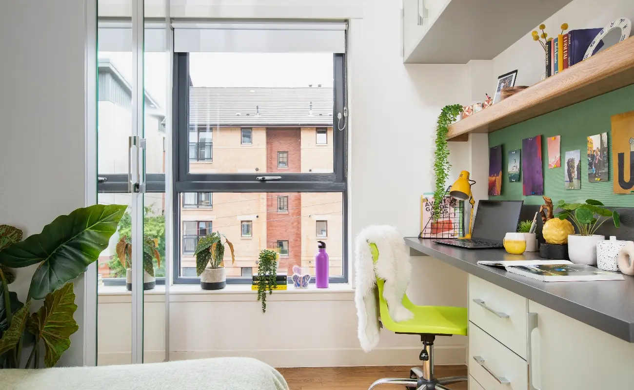 Study space in an Ensuite Classic