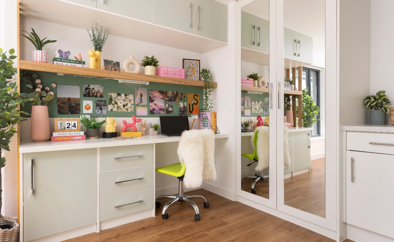 Study space in a Studio Premium Range 1
