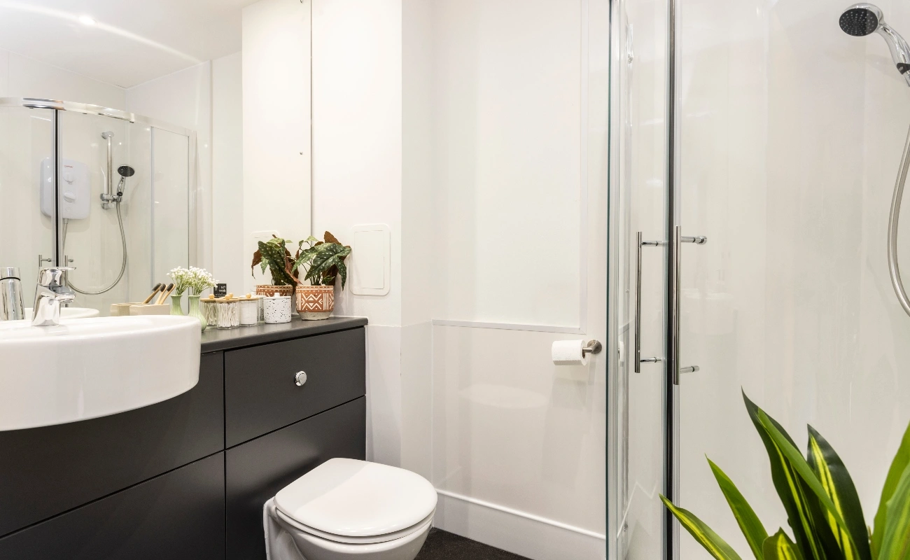 Studio bathroom