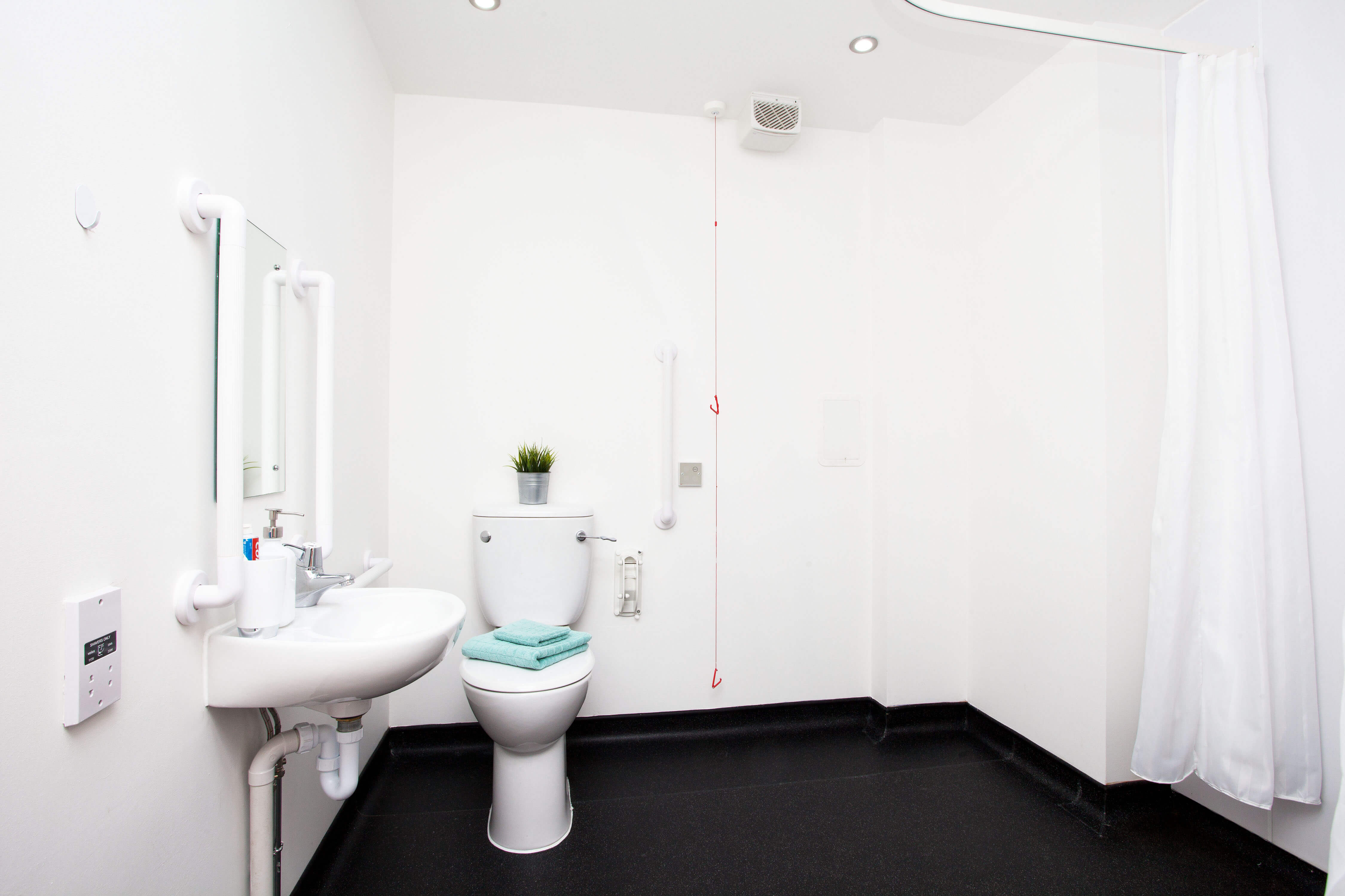 Classic Accessible En-suite room at Tramworks