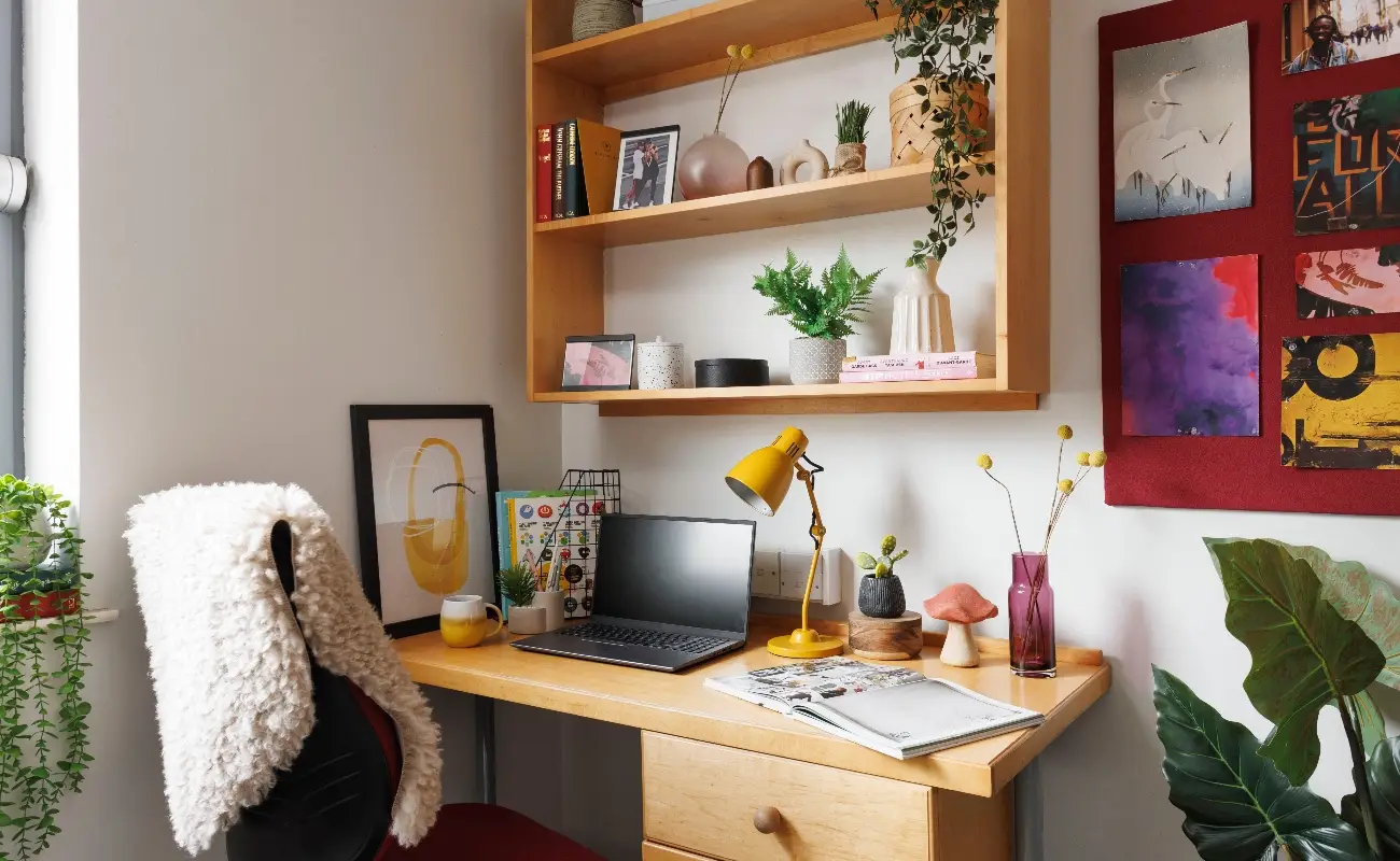 Study space in an Ensuite Classic