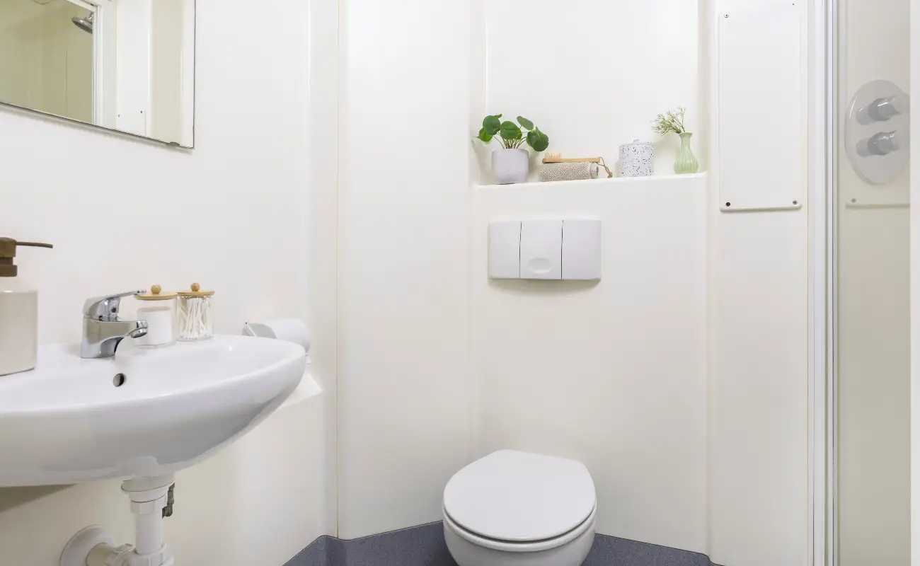 Studio bathroom