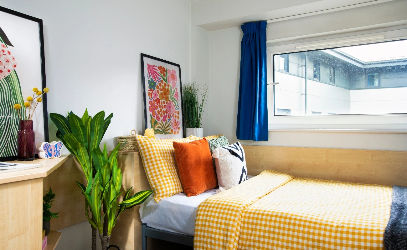 Bed in an Ensuite Premium Range 1