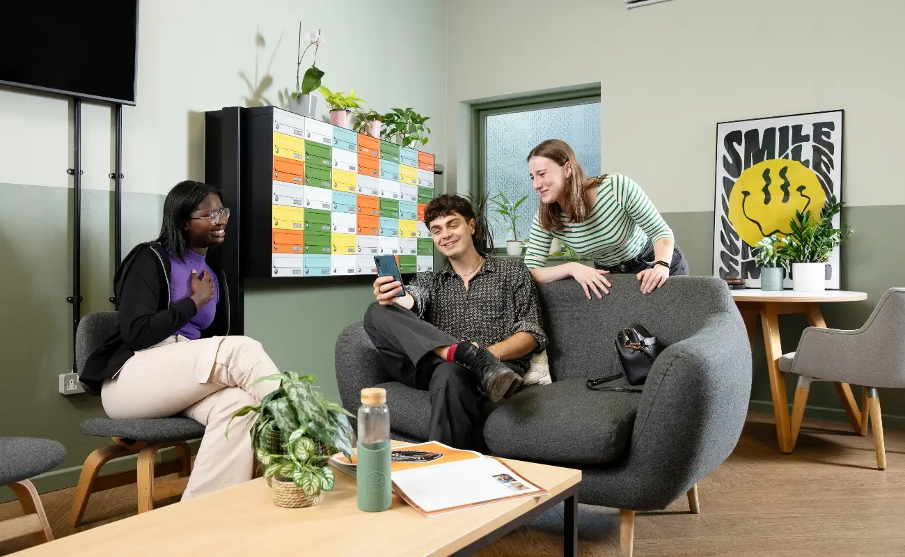 Students in the Common room