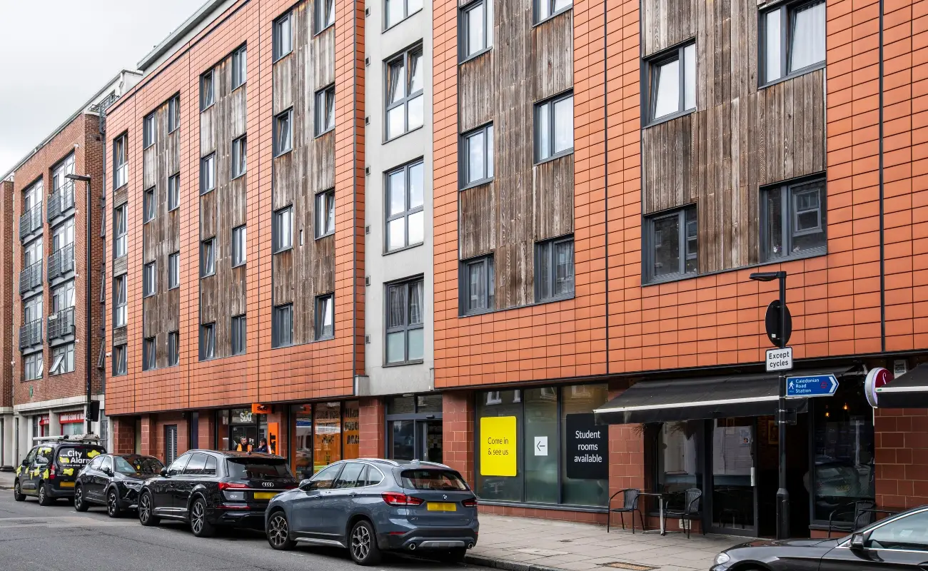 Exterior of the Piccadilly Court building