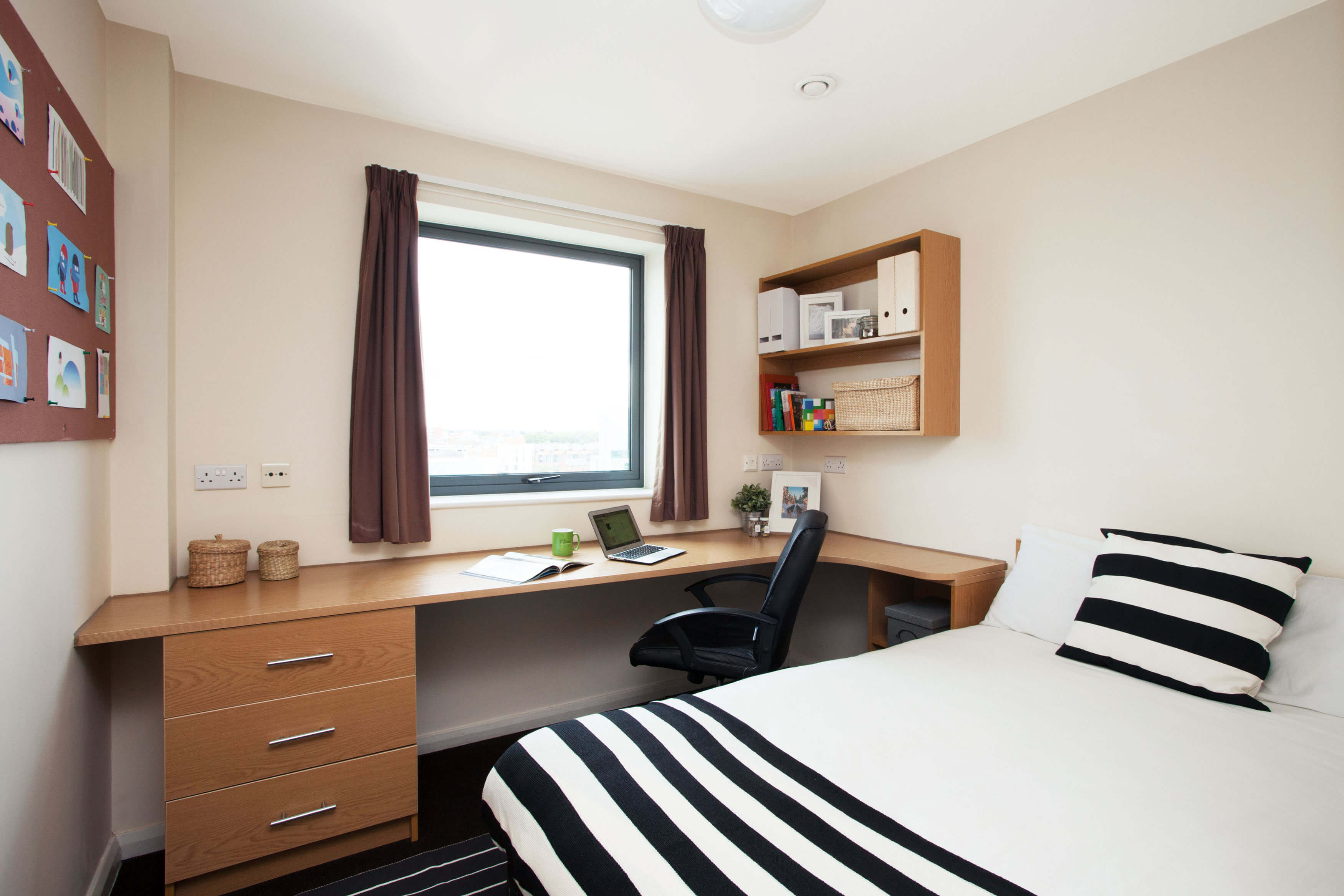 Basic En-suite room at Waterways