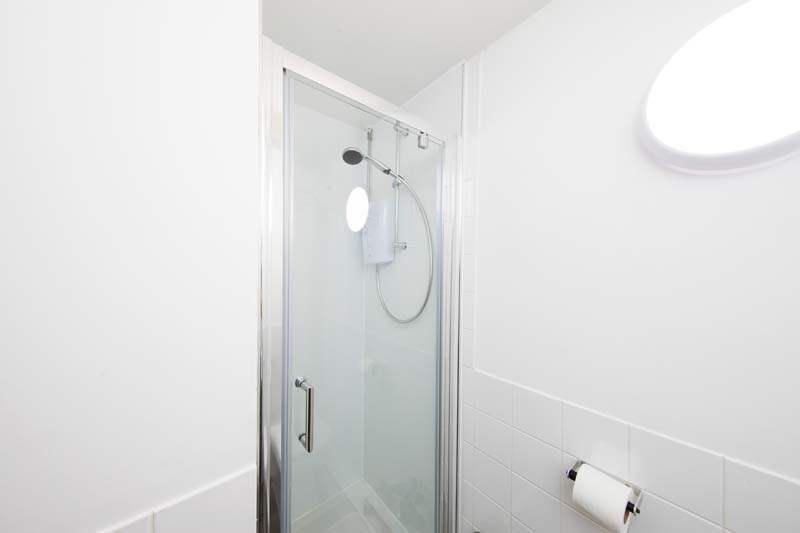 Shower in a Premium Range 1 En-suite bathroom