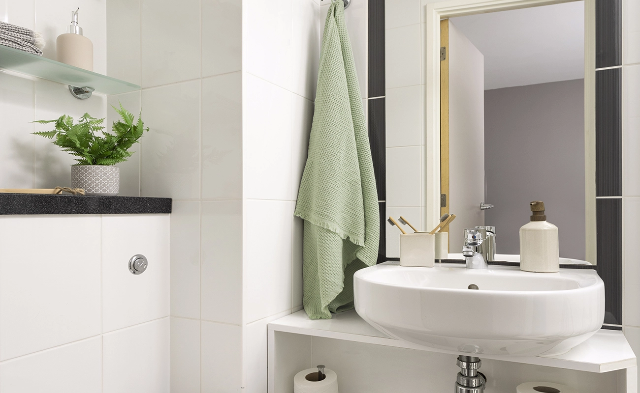 Studio Premium Range 1 bathroom