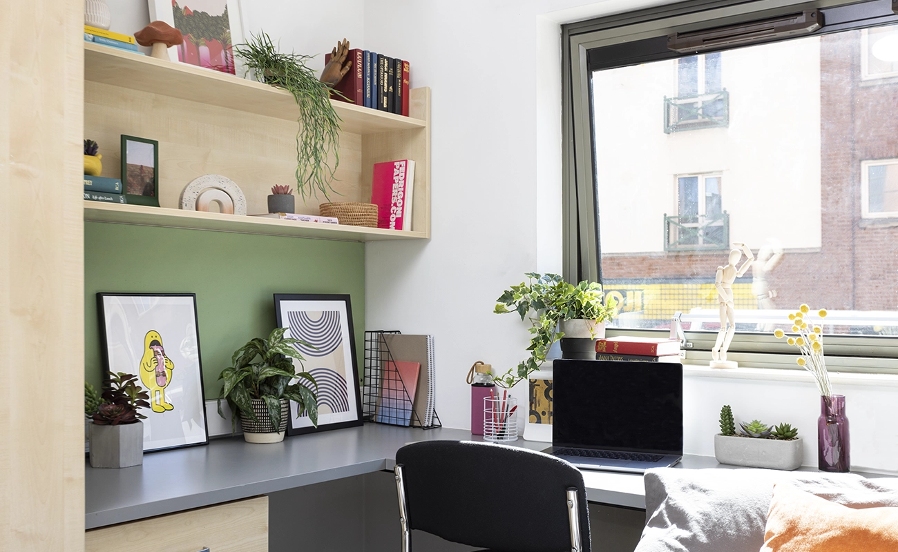 Study space in a Classic Studio