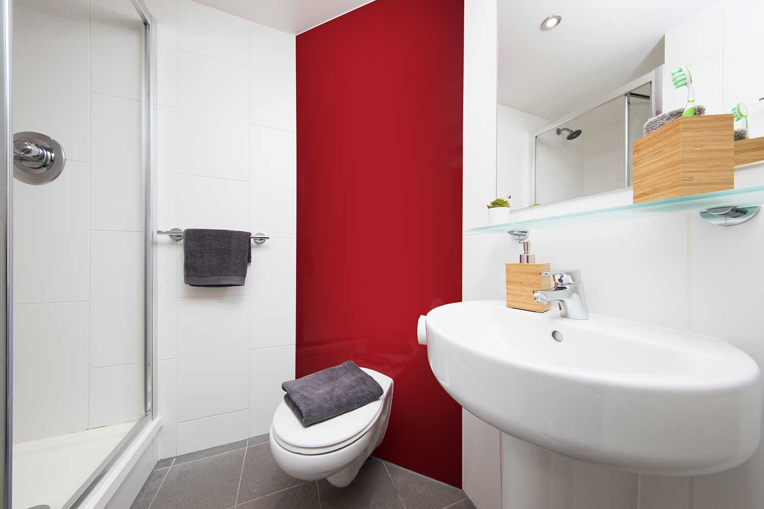 En-suite at Pier Quays