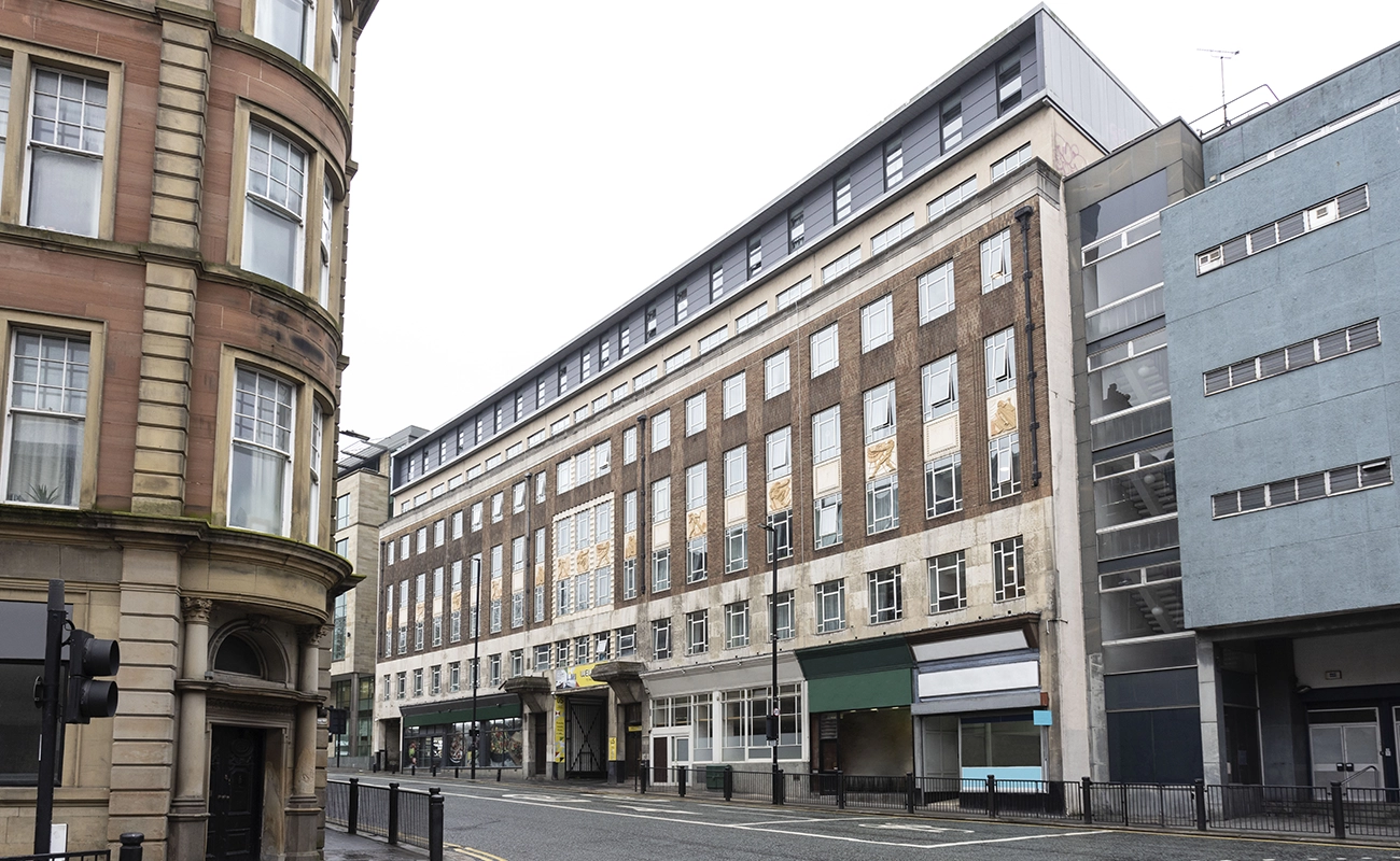 Exterior of the Magnet Court building