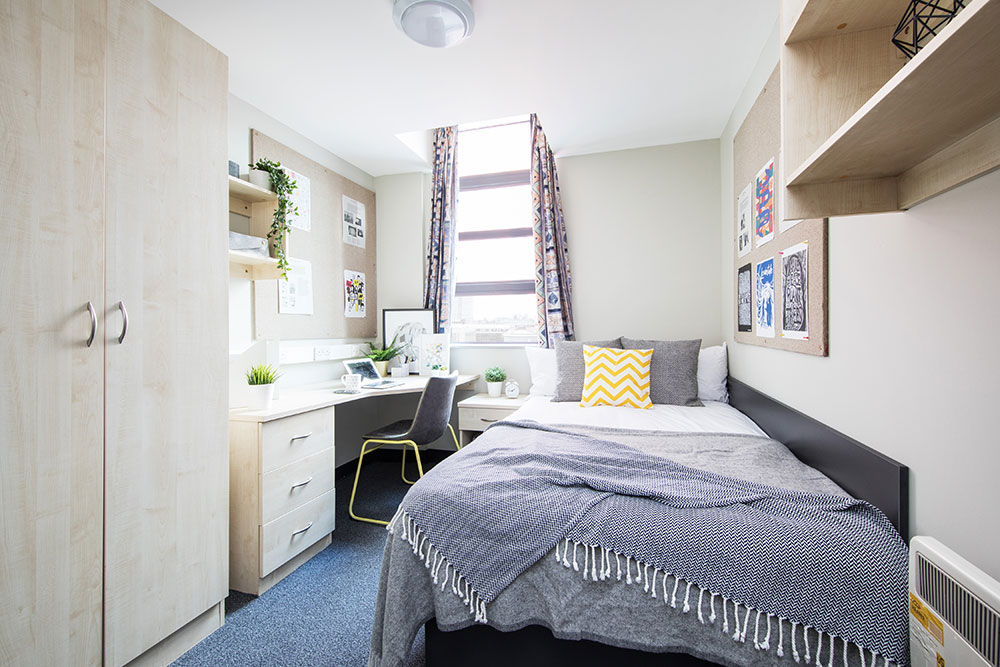 Classic En-suite room at Magnet Court in Newcastle, Unite Students accommodation