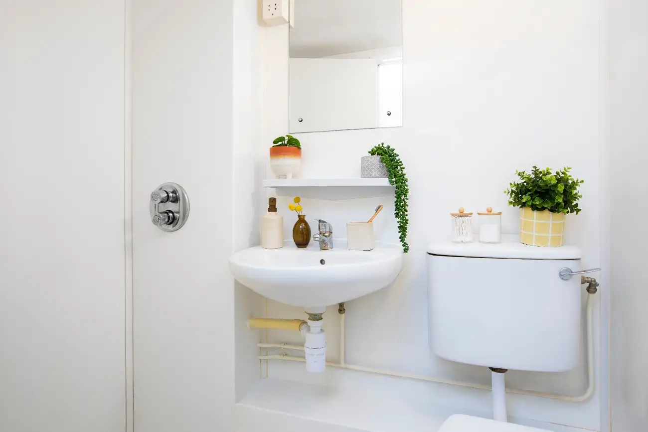 En-suite bathroom