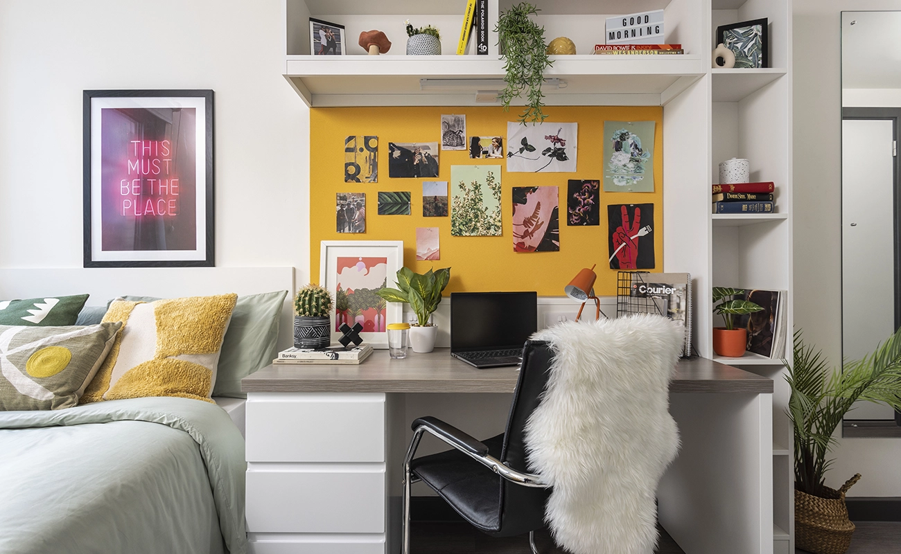 Study space in an Ensuite Classic room