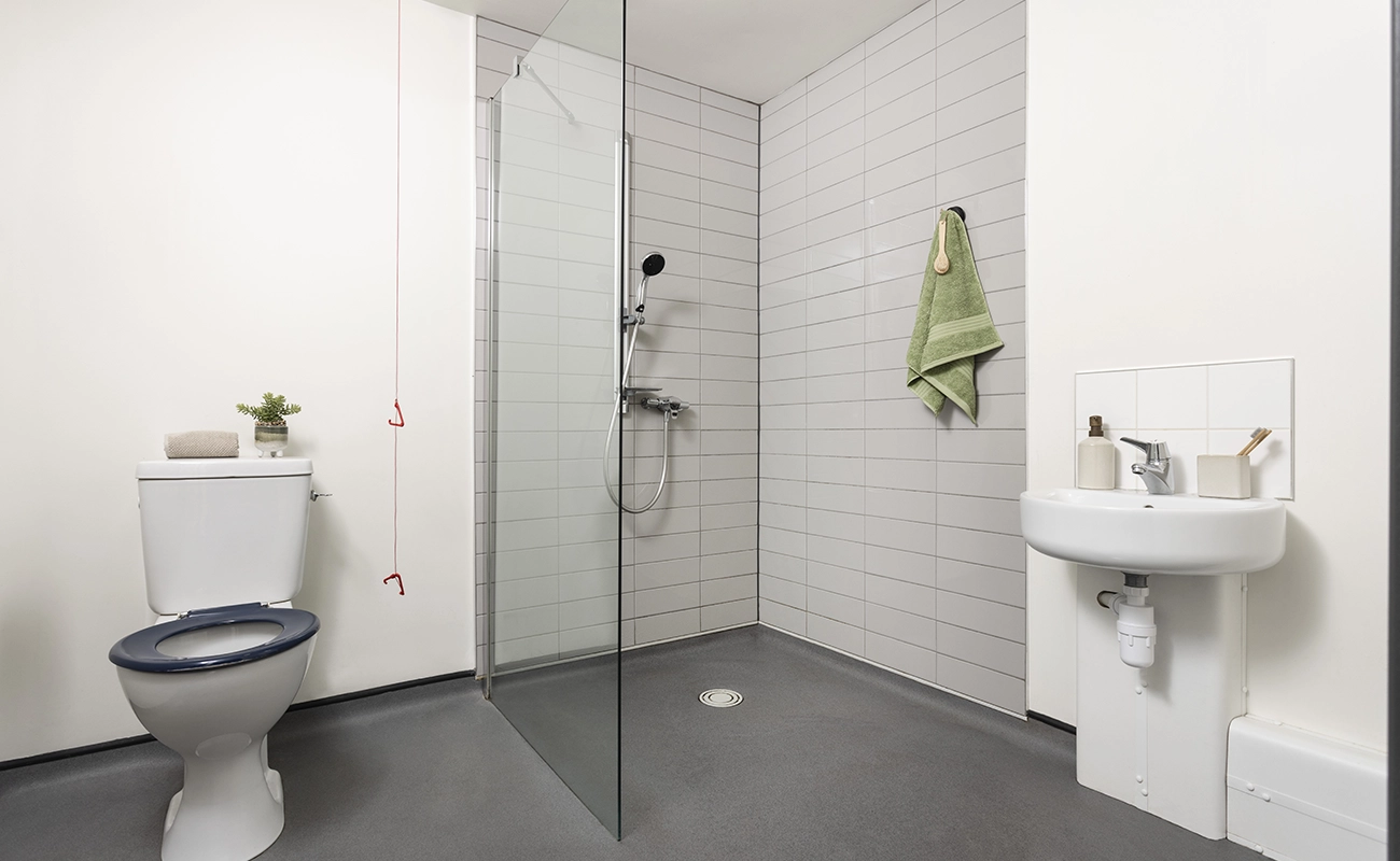 Bathroom in an Accessible Studio Premium Range 3