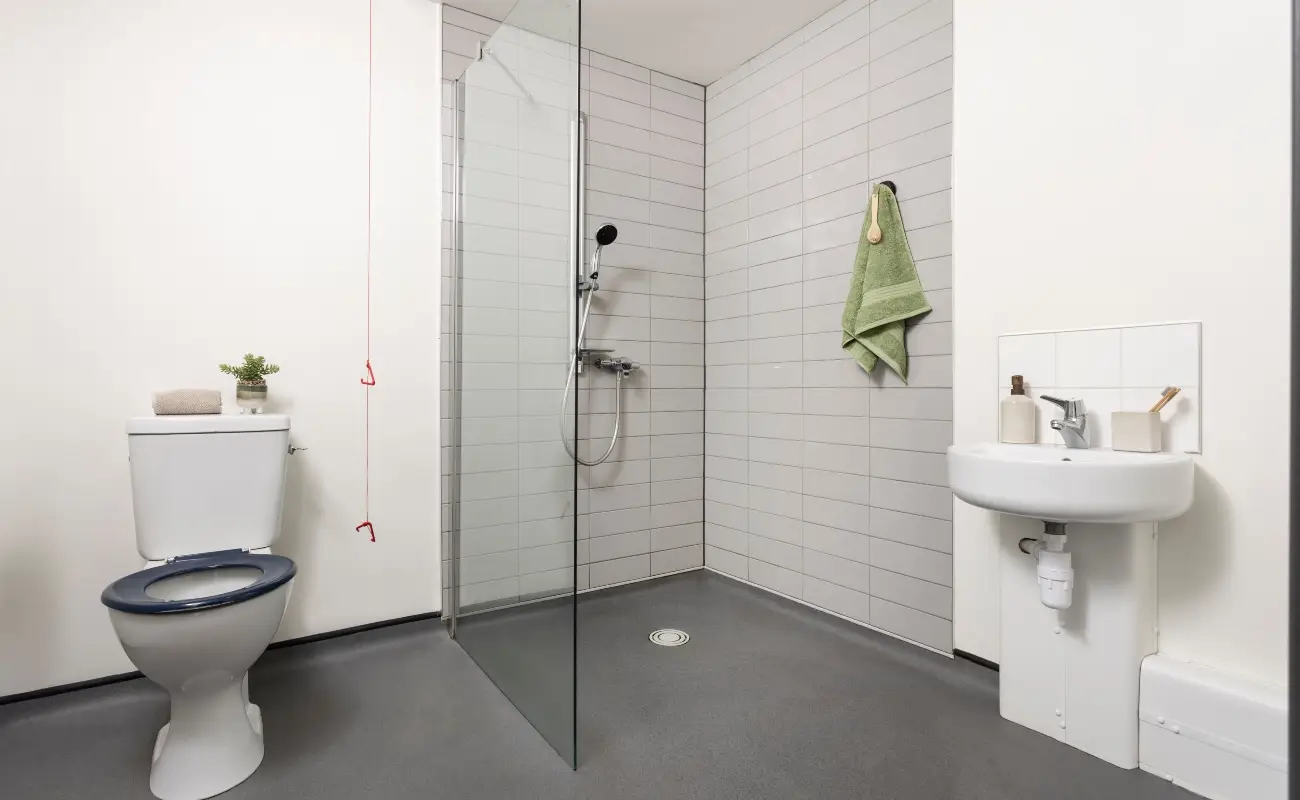 Bathroom in an Accessible Ensuite Premium Range 1