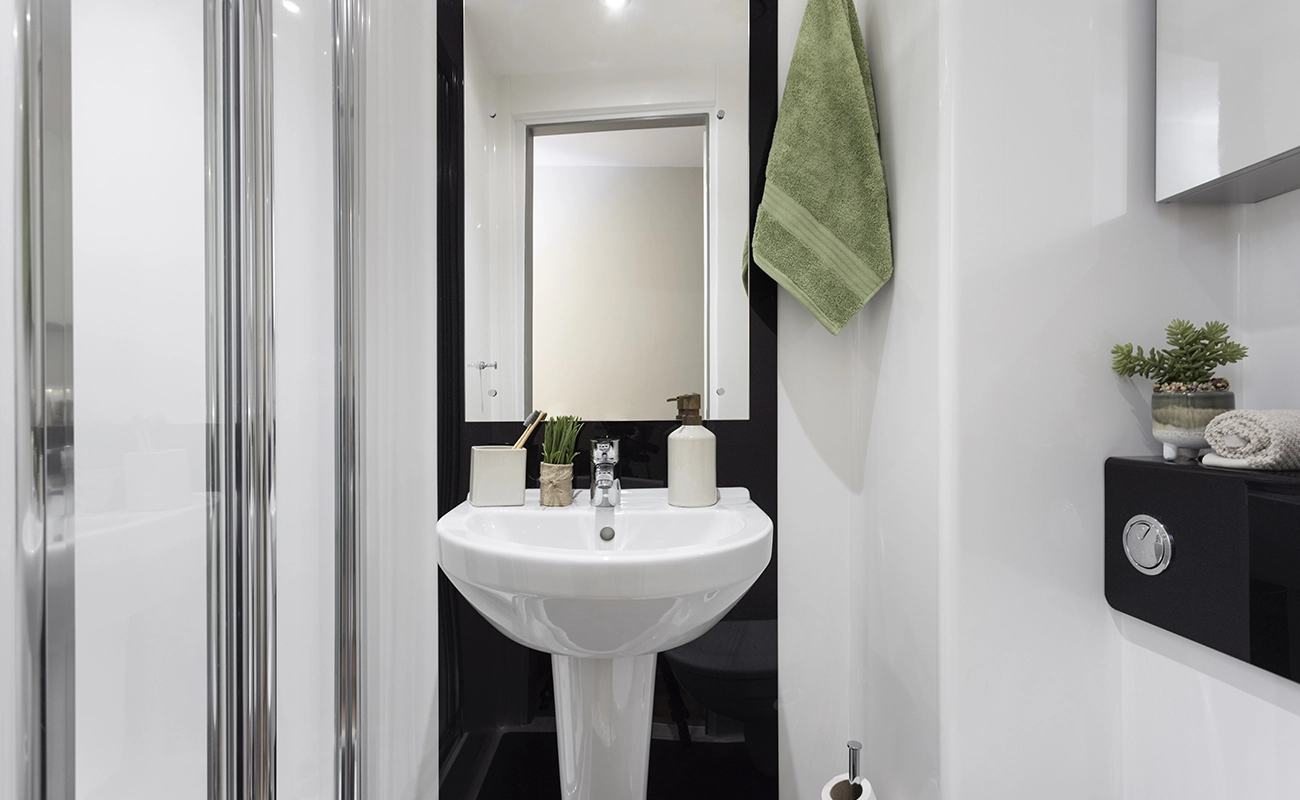 Bathroom in an Ensuite Classic room